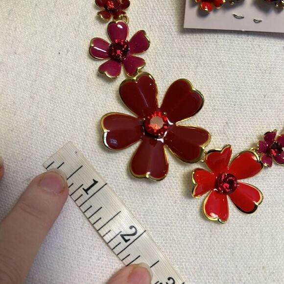 KATE SPADE NECKLACE & EARRINGS POINSETTIA FLOWERS DAISIES POPPIES REVERSIBLE NWT - Picture 14 of 16